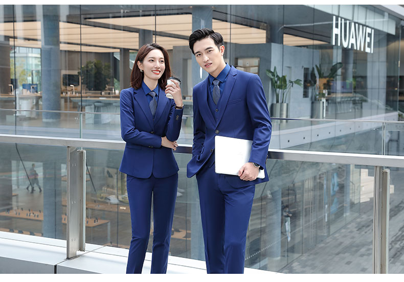 高級(jí)團(tuán)體西服定制模特展示圖5