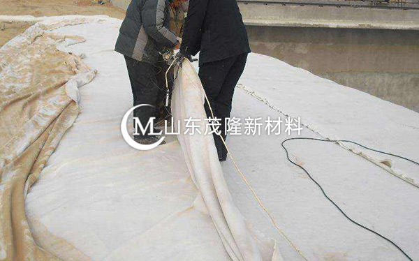 《長春到西巴彥花鐵路》土工布、EVA防水板施工