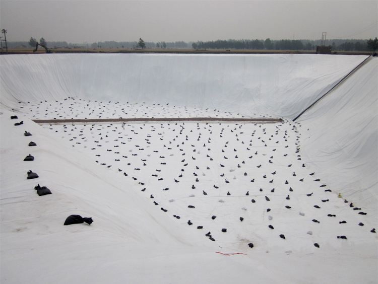 地質情況單一的沙漠地區土工膜防滲層的優越性