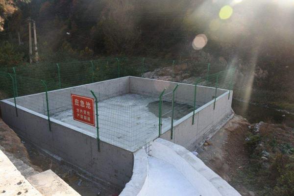 事故應(yīng)急池的土工膜應(yīng)該怎么選擇? 第1張