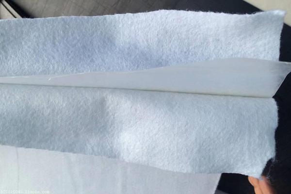 為什么在鋪設復合土工膜時要保持其完整性呢？  第2張