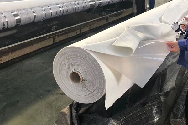 為什么在鋪設復合土工膜時要保持其完整性呢？  第3張