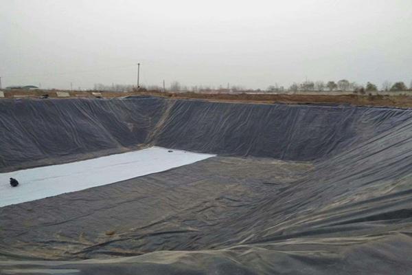 土工膜的耐腐蝕性能:解析材料抗腐蝕特性的關(guān)鍵 第2張