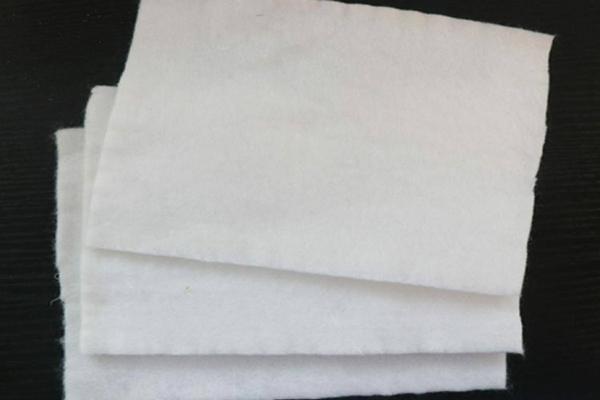 HDPE土工膜和長絲土工布如何協同施工,提升工程質量 第3張