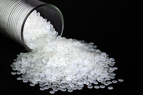 土工膜是由哪些材料制成的呢？